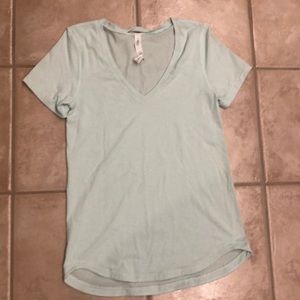 lululemon v neck T